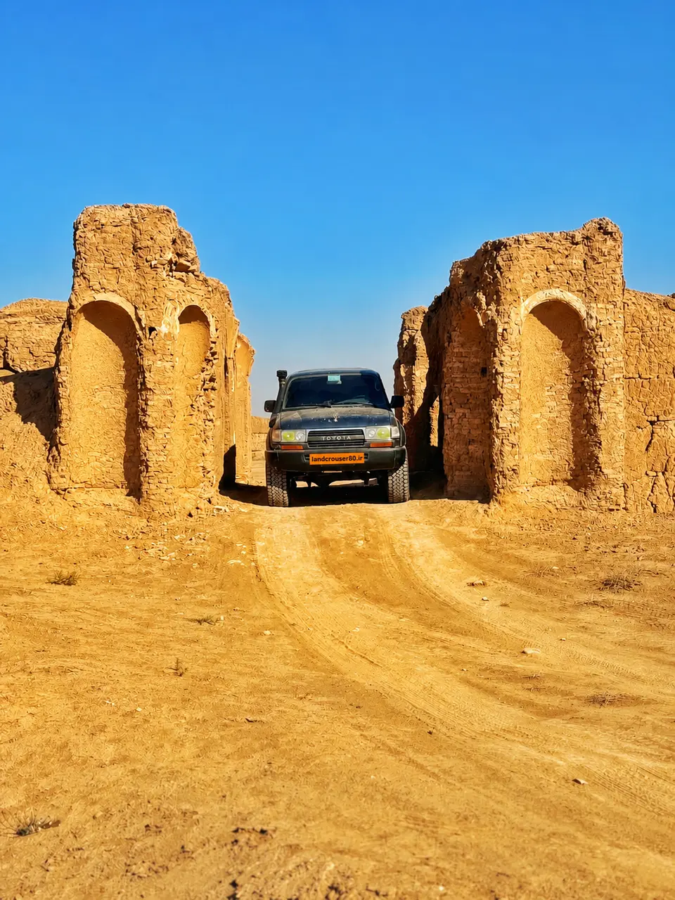 خاک و تاریخ